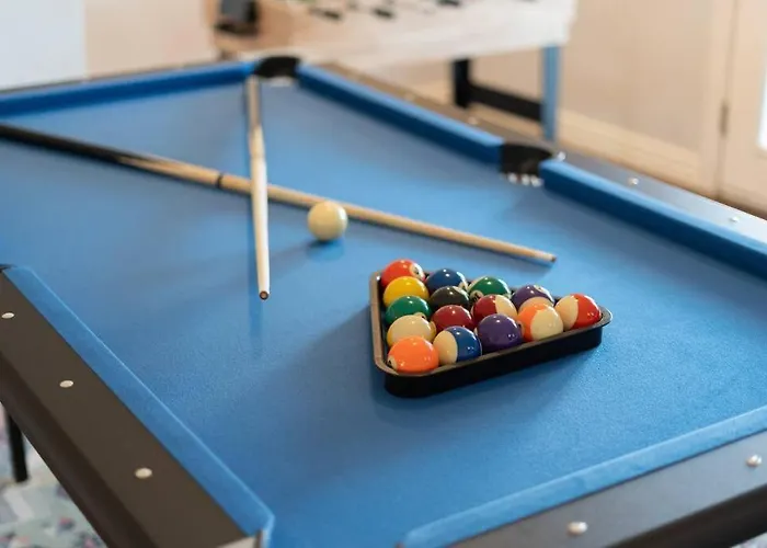 Pool -hot Tub - Game - Bbq