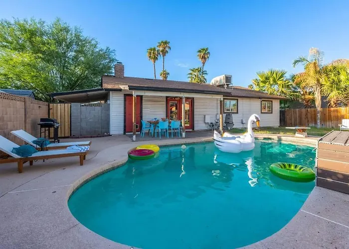 Holiday home Pool -hot Tub - Game - Bbq Tempe